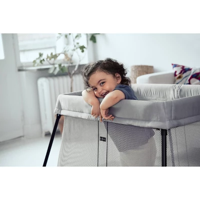 Babybjorn BABYBJÖRN Travel Crib Light - Light Silver 7 Babybjorn BABYBJÖRN Travel Crib Light - Light Silver - Image 5