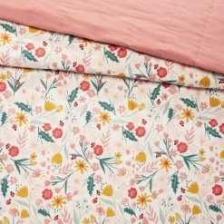 Garden Floral Cotton Kids' Quilt - Pillowfort™ -Baby Products GUEST cc170aea 18b8 4baa a358 3da1731ccede